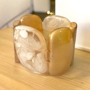 1970’s Vintage Cream Lucite Cuff Stretch Bracelet